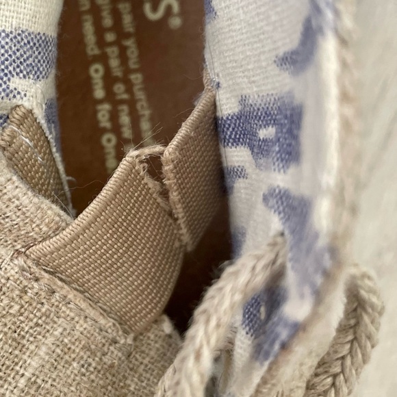 TOMS Tan Wedges with Laces - 6.5 - Picture 12 of 13